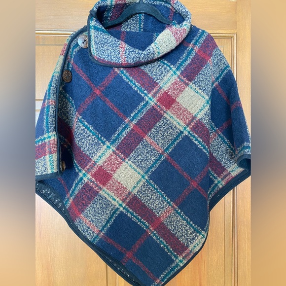 Cape Versatile Collar Handmade OS - Picture 3 of 7